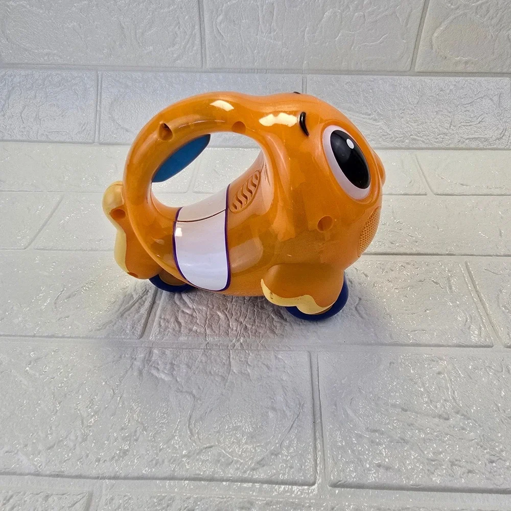 Little Tikes Lil Ocean Explorers Clownfish Crawl Toy Kids OS Orange Lights Sound